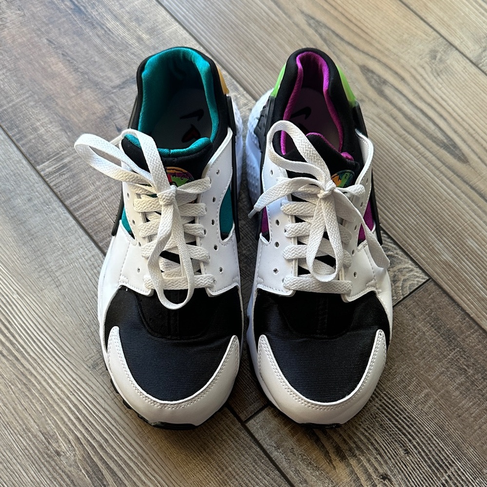 Nike Kids Sneakers - Black, White, Pink, Green, Blue - Picture 2 of 5